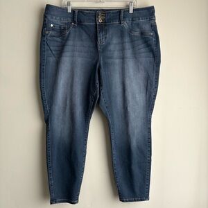 Torrid Jeggings 22S Triple Button Dark Wash Stretch Denim